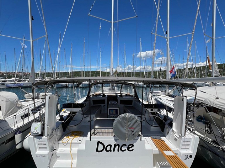 Yacht charter Punat cheap Dufour 470