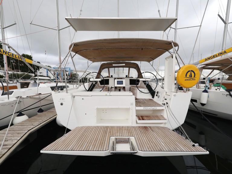 Yacht charter Šibenik cheap Dufour 430 Grand Large