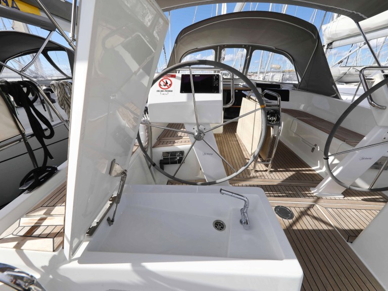 Sailboat for rent Biograd na Moru at the best price