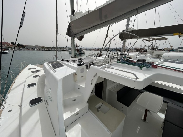 Bareboat Rental Catamaran Lagoon with a boat licence