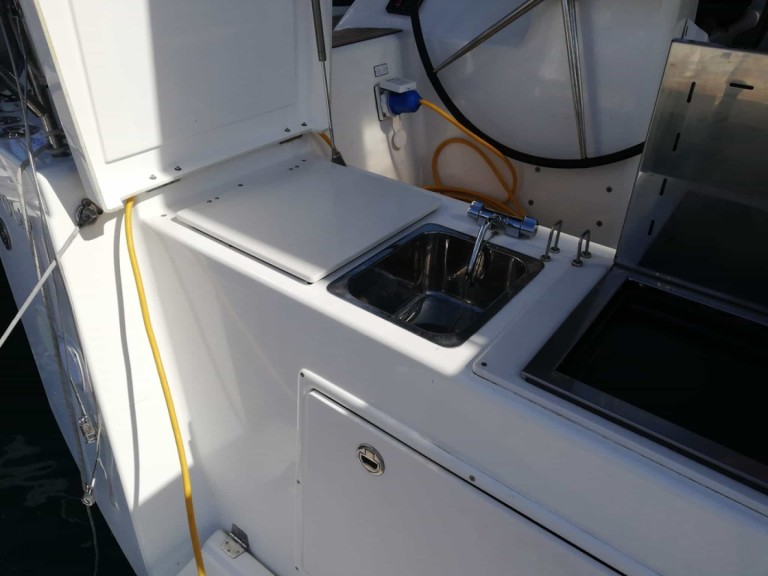 Sailboat for rent Pirovac at the best price