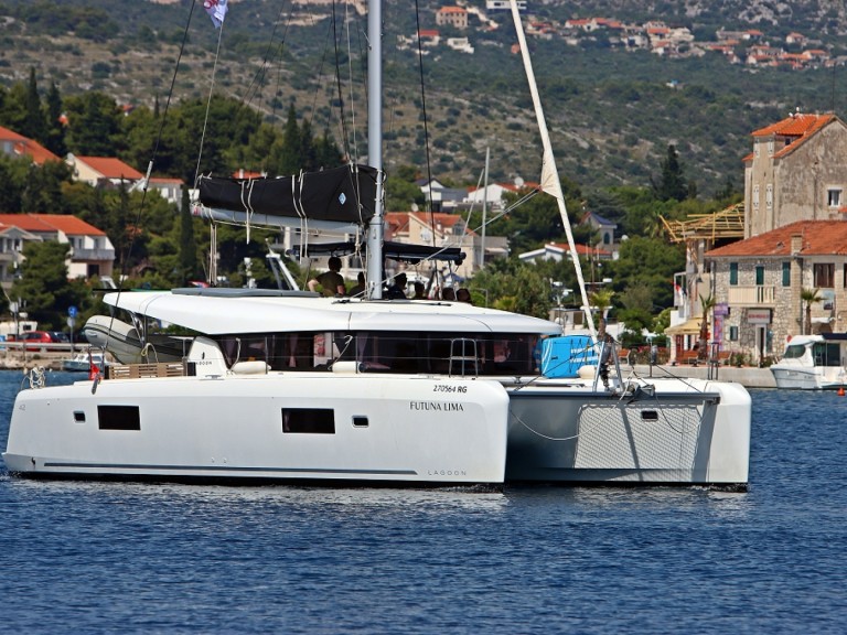 Catamaran rental with or without captain Lagoon Rogoznica