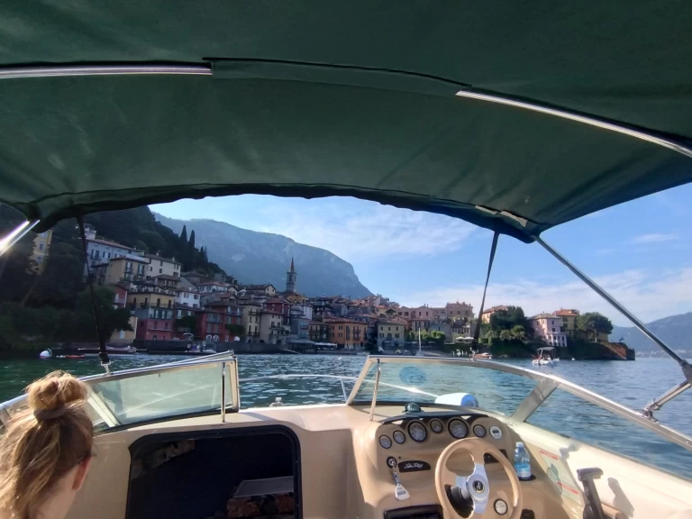 Motorboat rental with or without captain Sea Ray Lecco