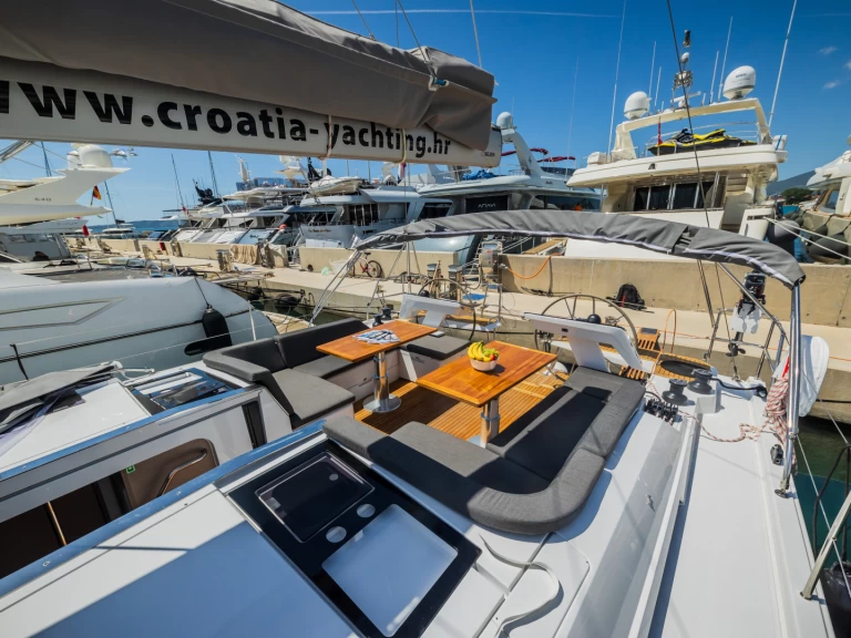 Sailboat rental in Kaštela - Hanse Hanse 460