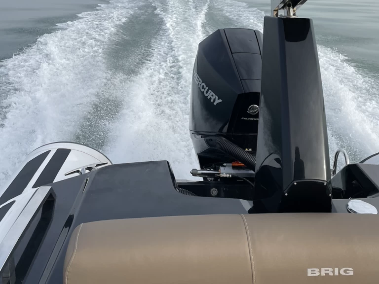 Yacht charter Saint-Martin-de-Ré cheap Eagle 6.7