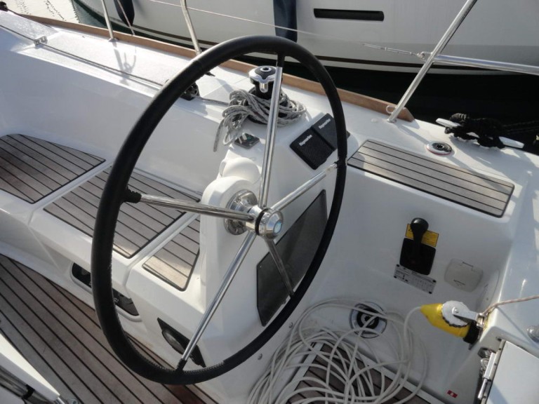 Sailboat for rent Pula at the best price