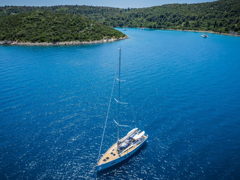 Sailboat for rent Seget Donji at the best price