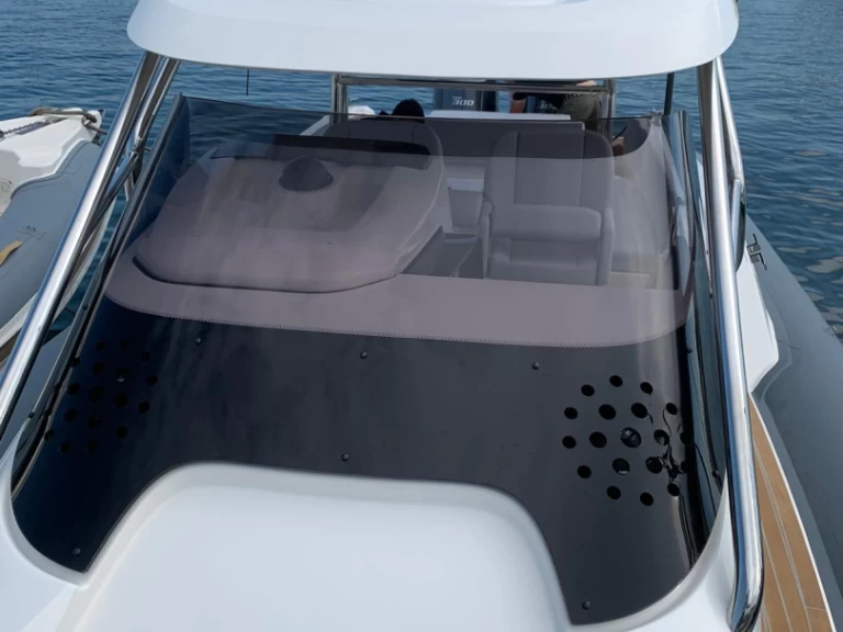 Motorboat rental with or without captain Joker Boat Port du Lavandou