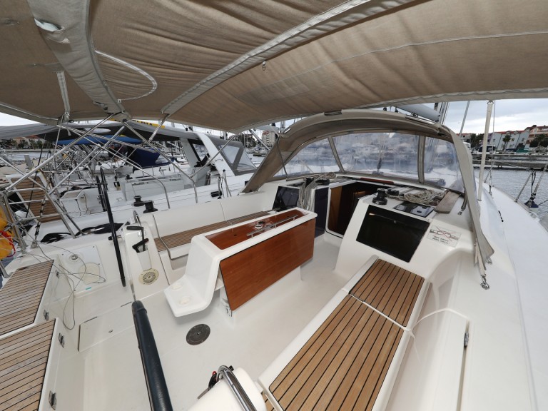 Boat rental Dufour Dufour 412 Grand Large in Trogir on Samboat