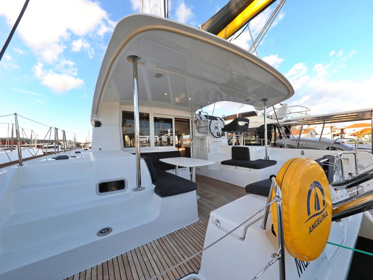 Catamaran for rent Šibenik at the best price