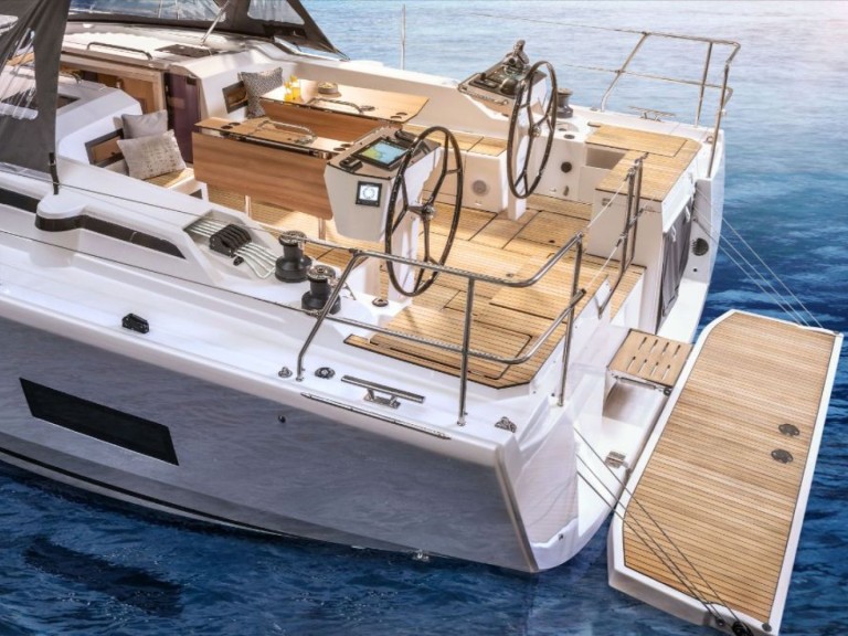 Bareboat Rental Sailboat Bavaria with a boat licence