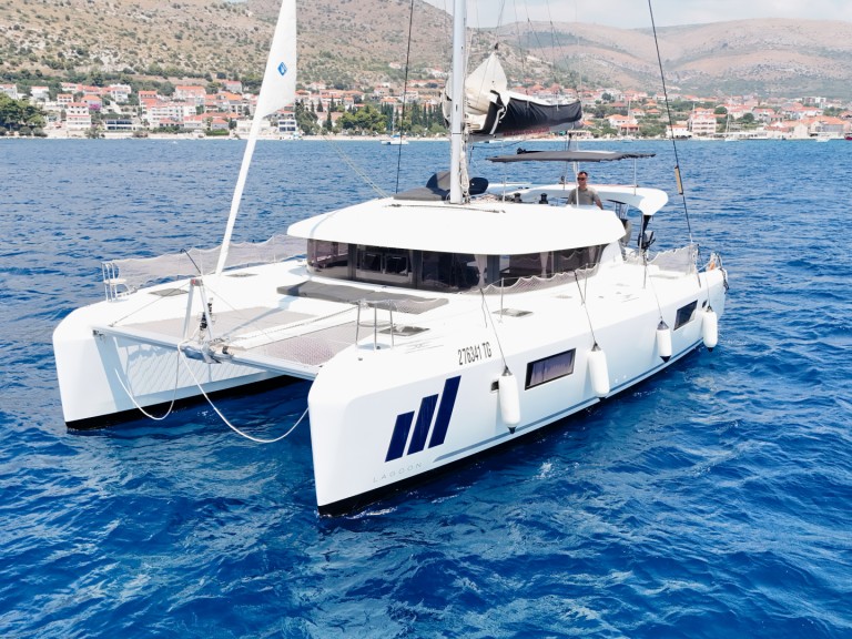 Bareboat Rental Catamaran Lagoon with a boat licence