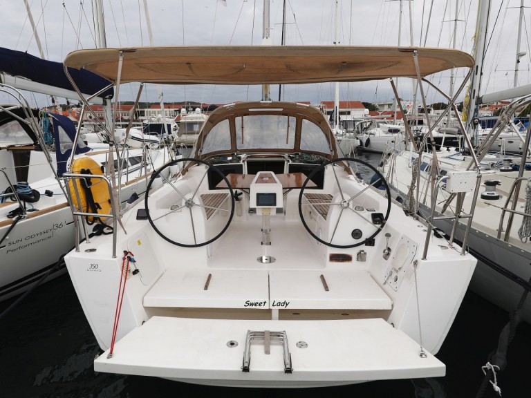 Bareboat Rental Sailboat Dufour with a boat licence