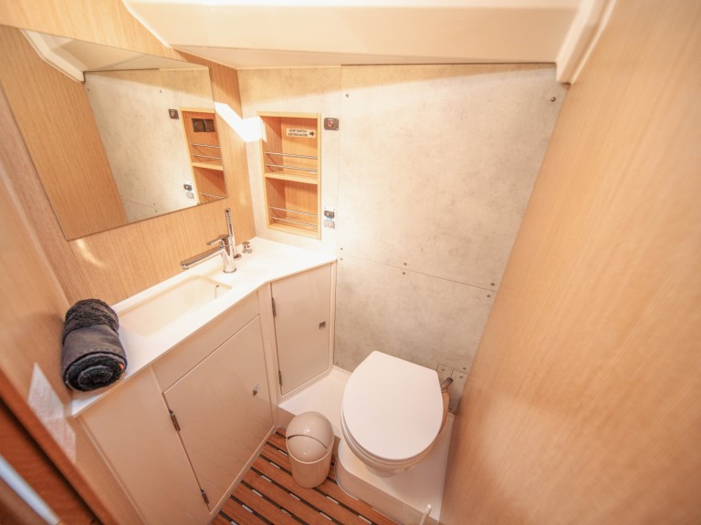 Bavaria Bavaria C42 charter bareboat or captained in  Medulin