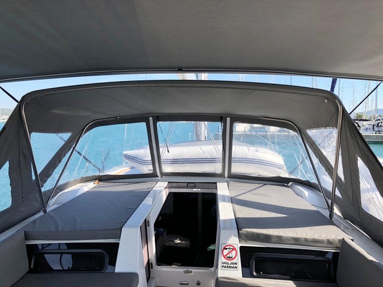 Yacht charter Sukošan cheap Oceanis 51.1