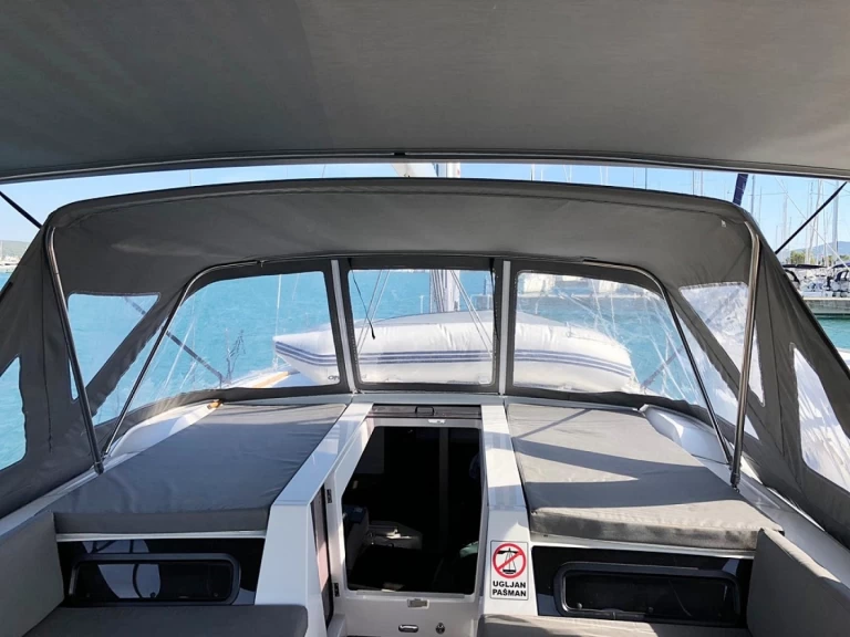 Yacht charter Sukošan cheap Oceanis 51.1