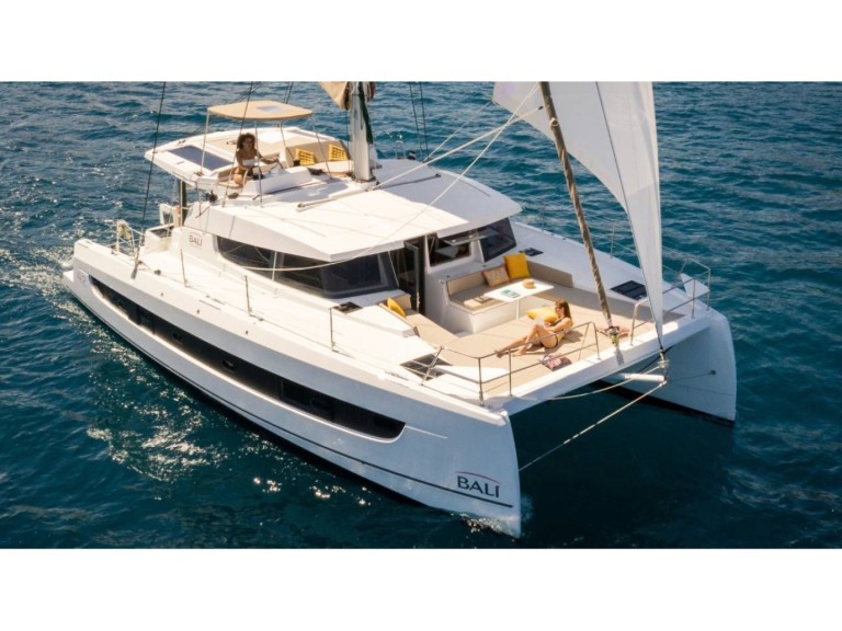 Bali Catamarans Bali 4.2 in Barcelona on SamBoat