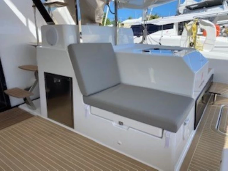 Boat rental Fountaine Pajot Tanna 47 in Frenchtown on Samboat