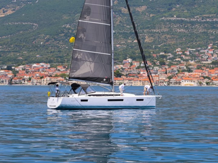 Yacht charter Kaštela cheap Sun Odyssey 440