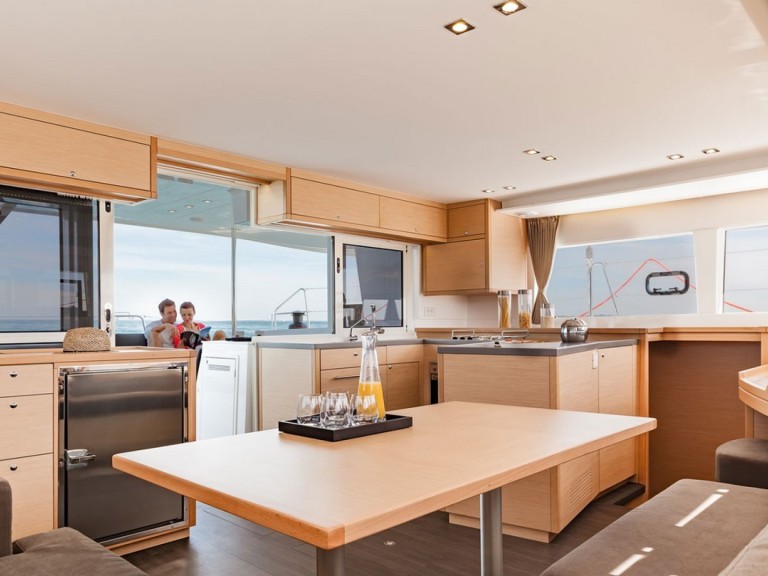 Catamaran for rent Marina (City) at the best price