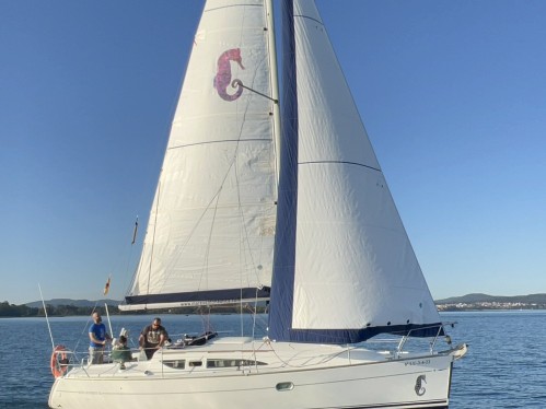 Jeanneau Sun Odyssey 32 charter bareboat or captained in  Vilanova de Arousa