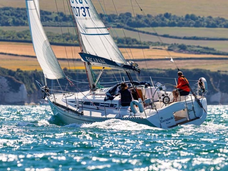 Sailboat for rent Poole at the best price