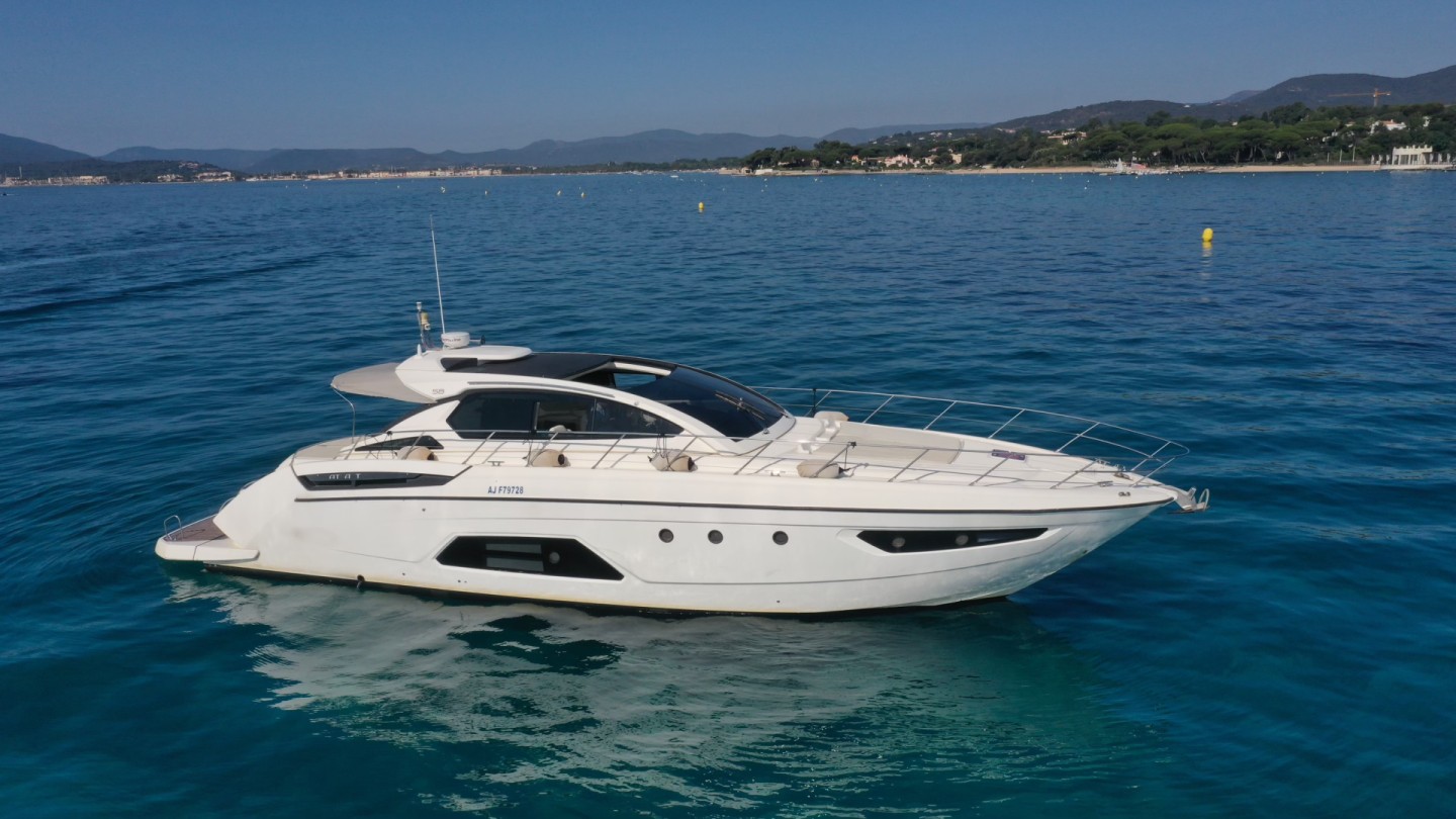 Rent a Luxury Yacht Azimut Atlantis 58 in Cogolin (ARIA ANIRAM