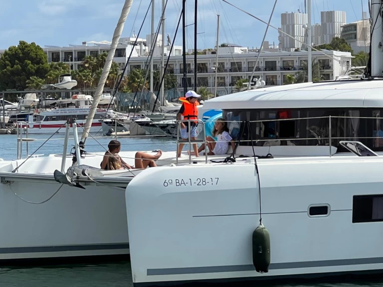 Catamaran rental in Ibiza Town - Lagoon Lagoon 42