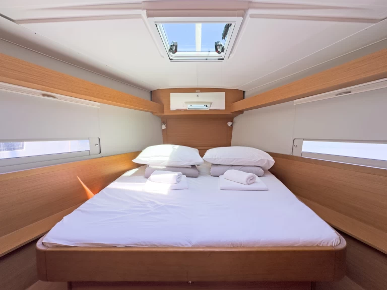 Yacht charter Skradin cheap Dufour 430