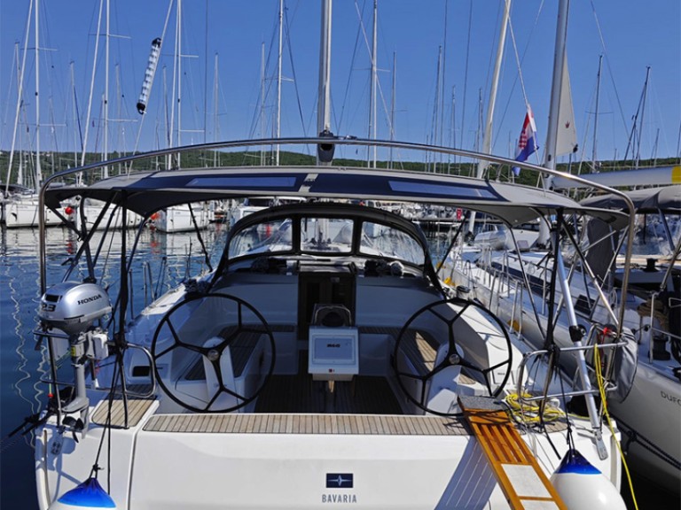 Sailboat rental in Punat - Bavaria Cruiser 46