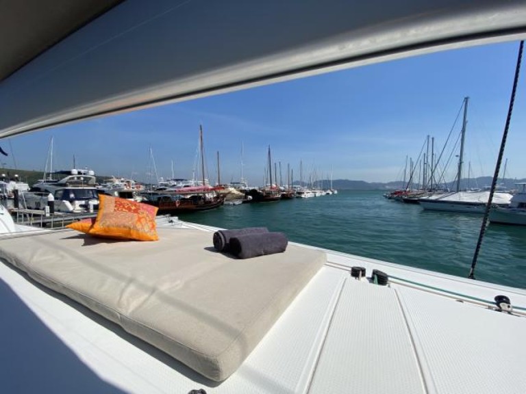 Bareboat Rental Catamaran Fountaine Pajot with a boat licence