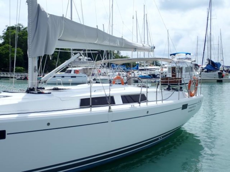 Sailboat for rent Mai Khao at the best price