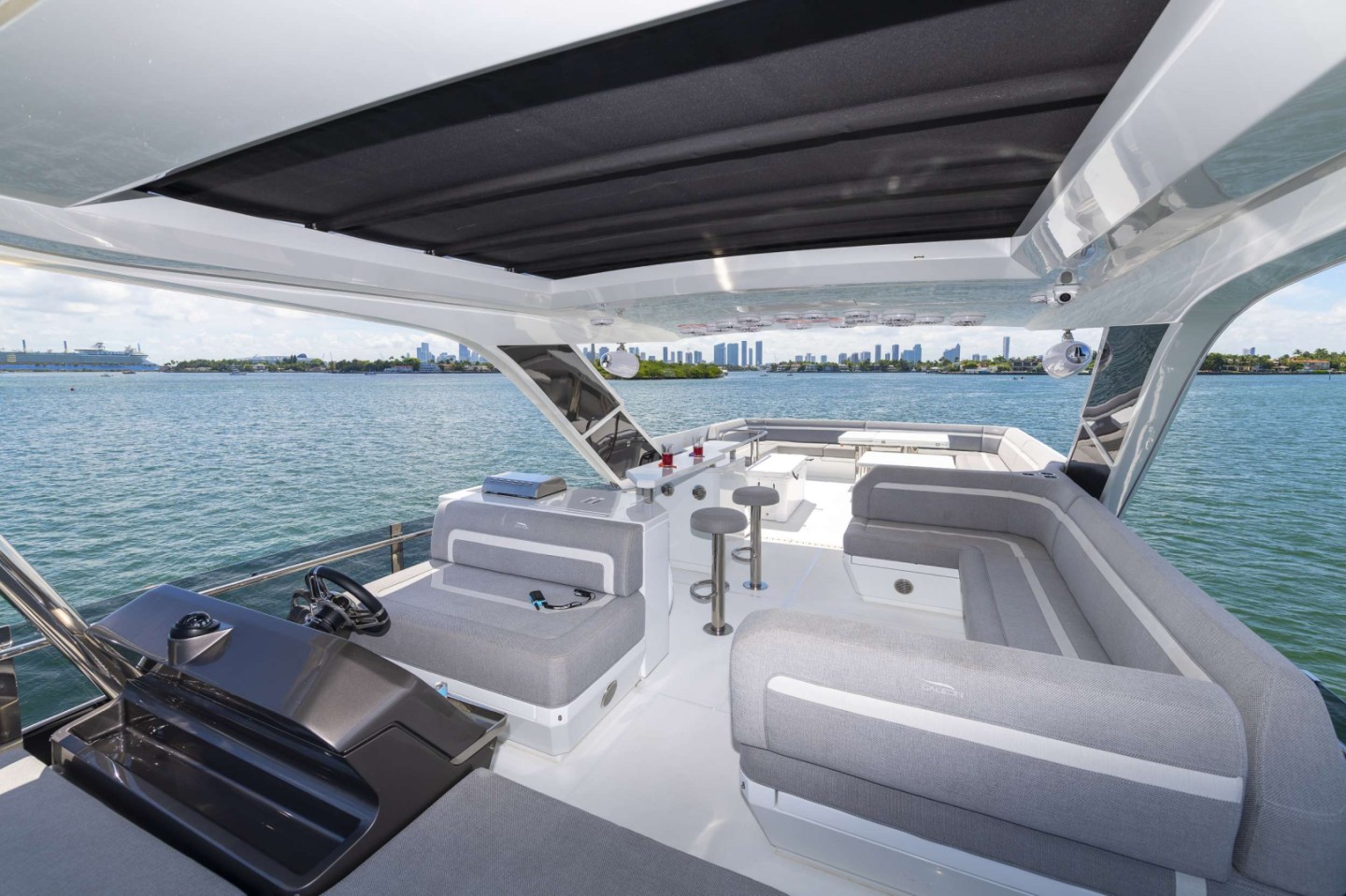 Rent a Luxury Yacht Galeon Crypto Life in Miami Beach (Crypto Life) |  SamBoat