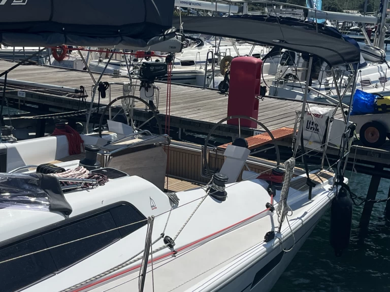 Boat rental Dehler Dehler 38 SQ in Punat on Samboat