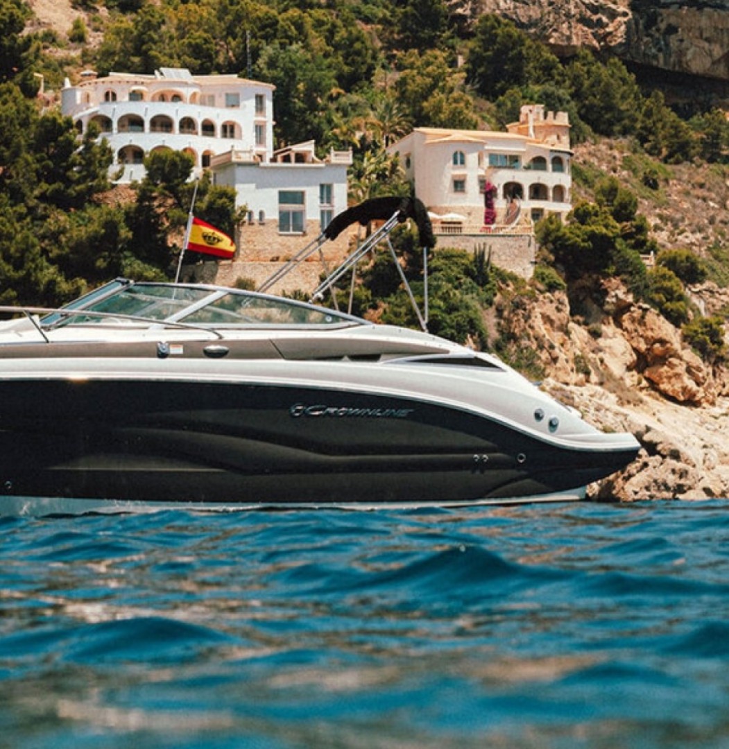 ディズニー キャプテン・スポーツライン オードトワレ Rent a Motorboat Crownline 264 CR in Denia (Nonny Lou) | SamBoat