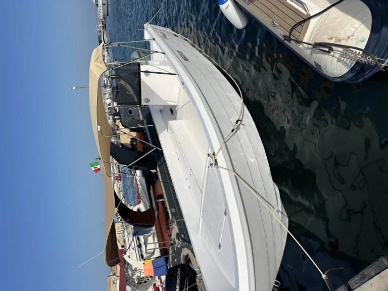 Conero Breeze 820 in Marzamemi on SamBoat