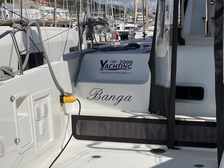 Yacht charter Šibenik cheap Lagoon 42