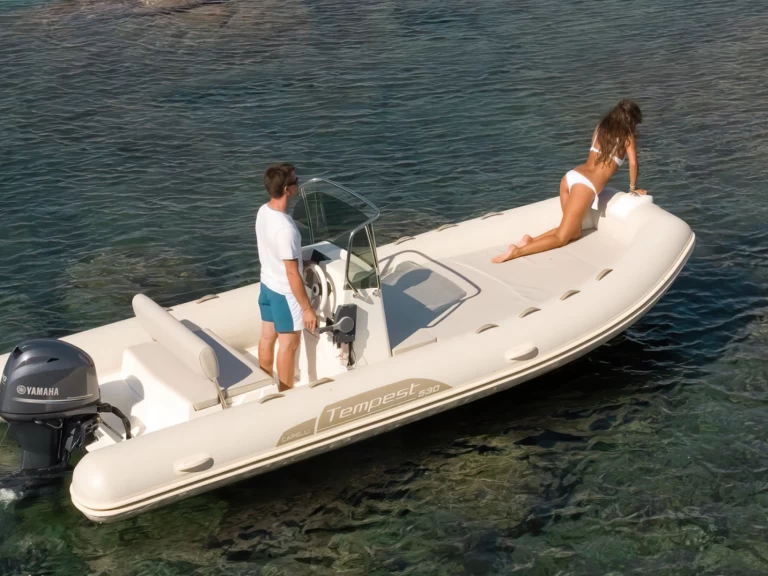 Rent a Capelli Tempest 530 Six-Fours-les-Plages
