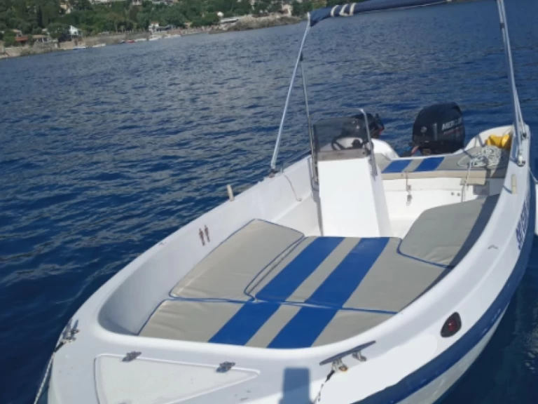 Rent a Poseidon 5.10  Palaiokastrítsa