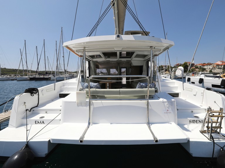 Catamaran rental in Šibenik - Bali Bali 4.2
