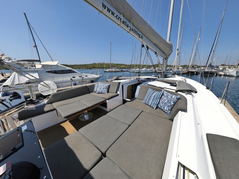 Sailboat rental in Šibenik - Hanse Hanse 460