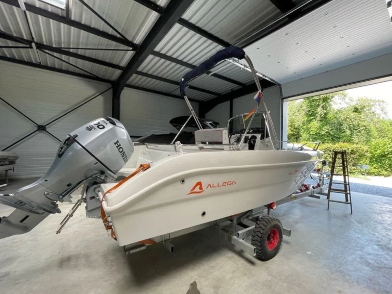 Boat rental Allegra Boats All 19 Open in Annecy on Samboat