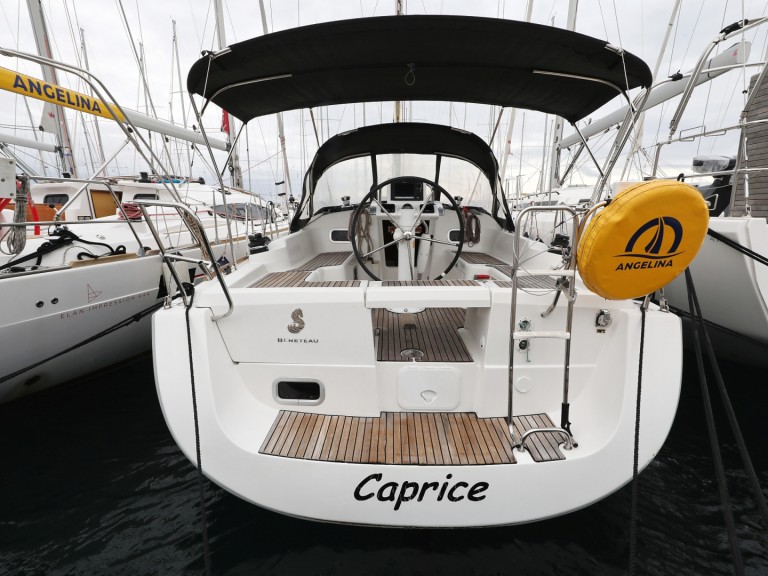 Yacht charter Šibenik cheap Oceanis 34