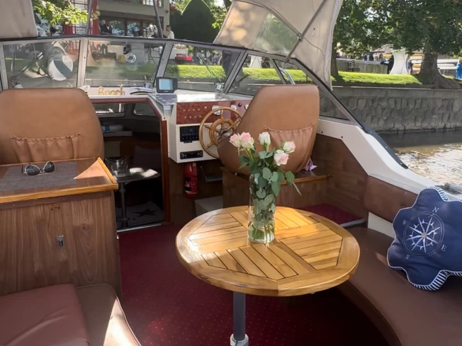 Motorboat rental in Prague - Joda 7500