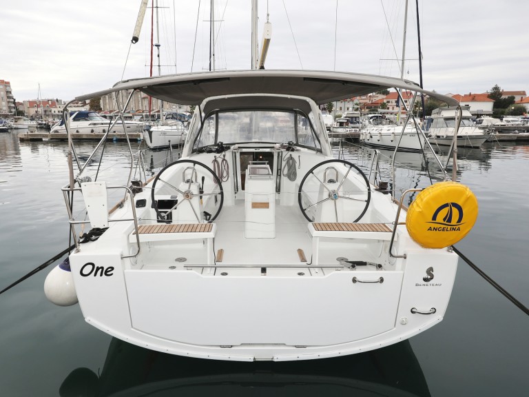 Bareboat Rental Sailboat Bénéteau with a boat licence