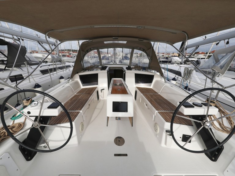 Rent a Dufour Dufour 430 Šibenik
