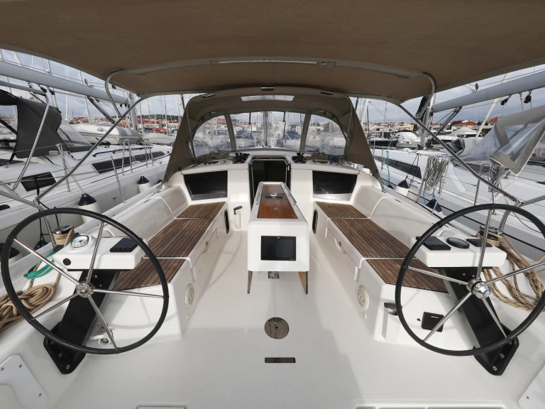 Rent a Dufour Dufour 430 Šibenik