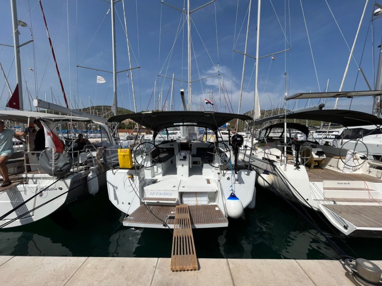 Sailboat rental in Marina (City) - Jeanneau Sun Odyssey 440
