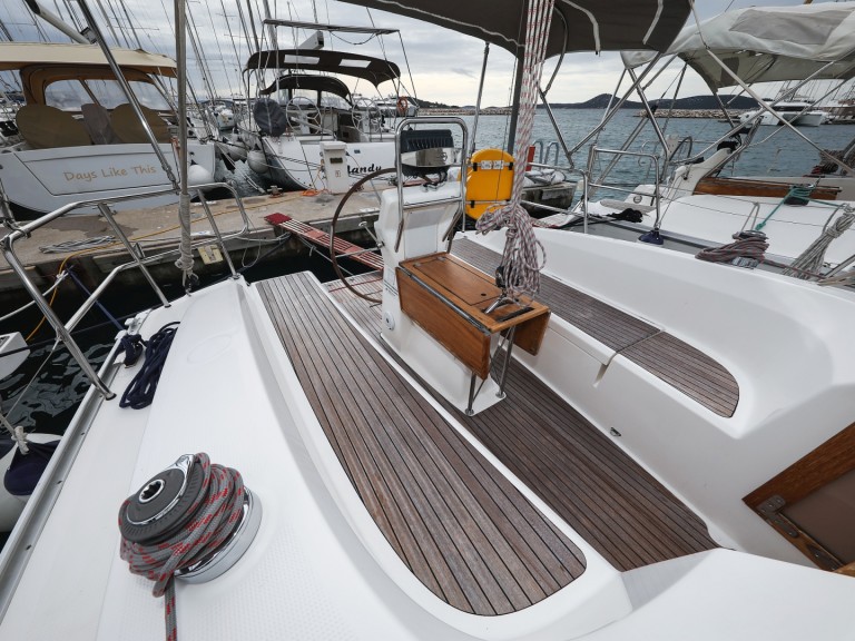 Bareboat Rental Sailboat Bavaria with a boat licence