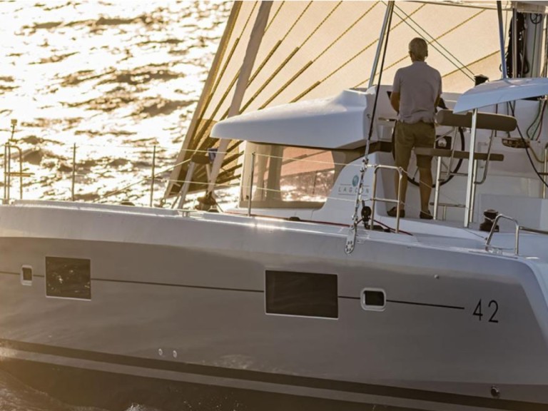 Yacht charter Lefkáda cheap Lagoon 42